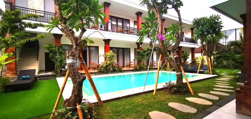 Двухместный (Номер Делюкс с кроватью размера «queen-size»), Santi HomeStay