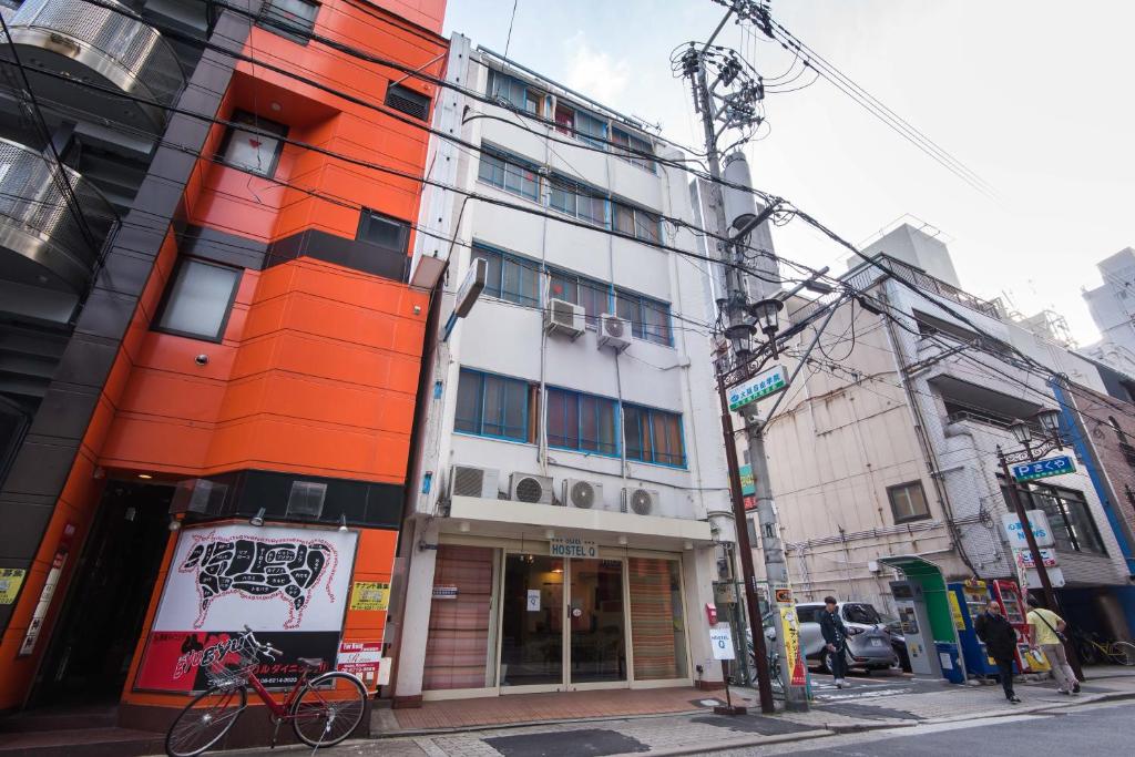 Hostel Q, Осака