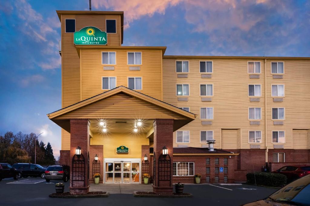 La Quinta by Wyndham Portland Airport, Портленд