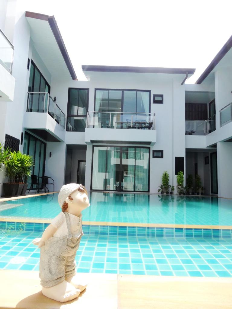 Good Day Phuket Boutique Bed & Breakfast, Пхукет