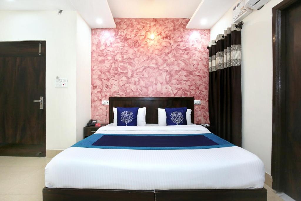 OYO 9593 Hotel J S Regency, Амритсар