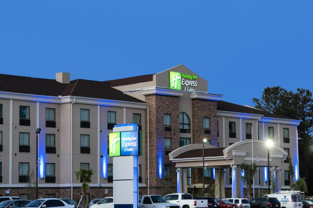 Holiday Inn Express and Suites Houston North - IAH Area, an IHG Hotel, Хьюстон
