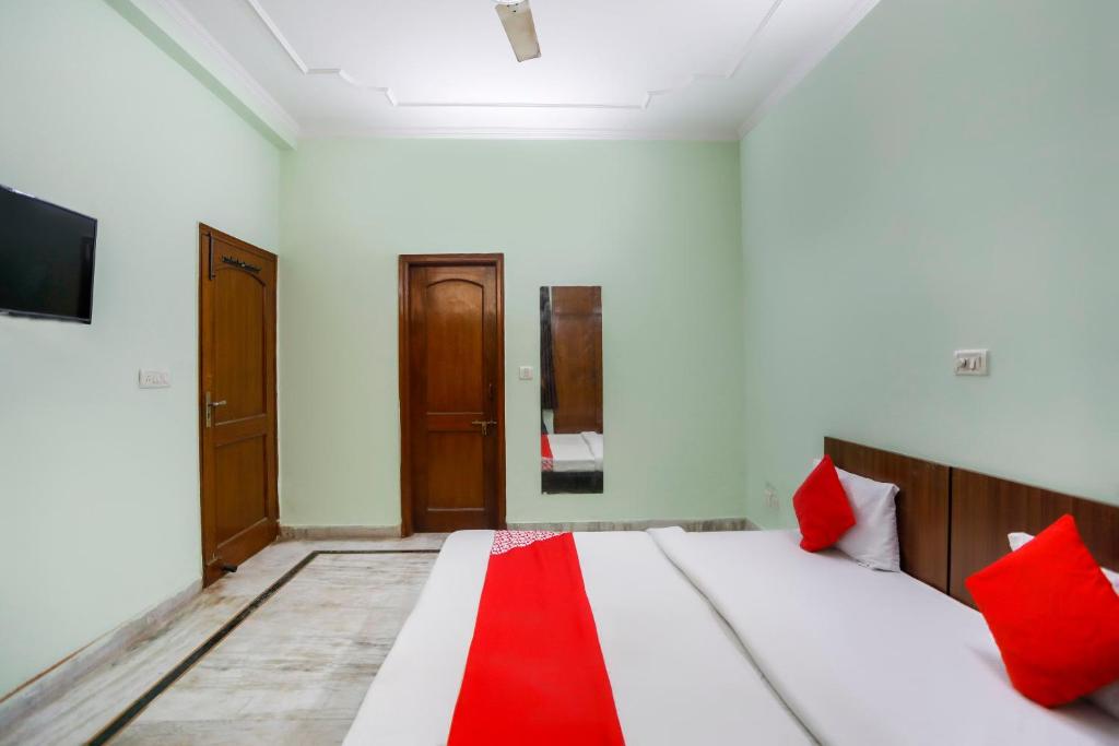 Трехместный (Классический трехместный номер), OYO 72287 Hotel Green View