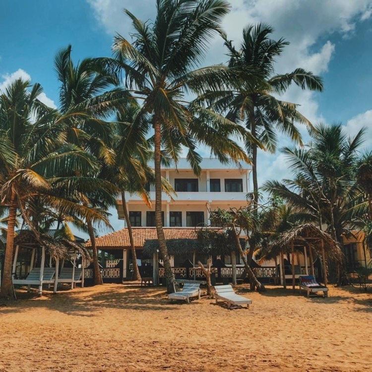 Jasmine Garden Beach Guest House, Хиккадува