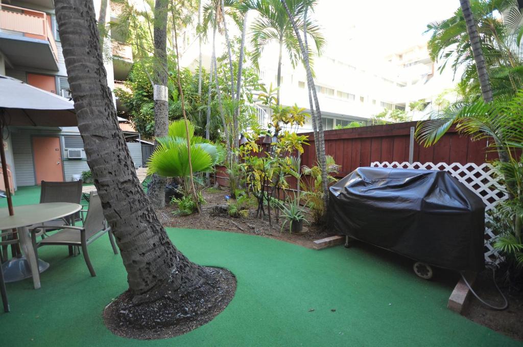 Апартаменты (Апартаменты), Hawaiian King 501 Studio, Pool and BBQ Grill, Sleeps 4