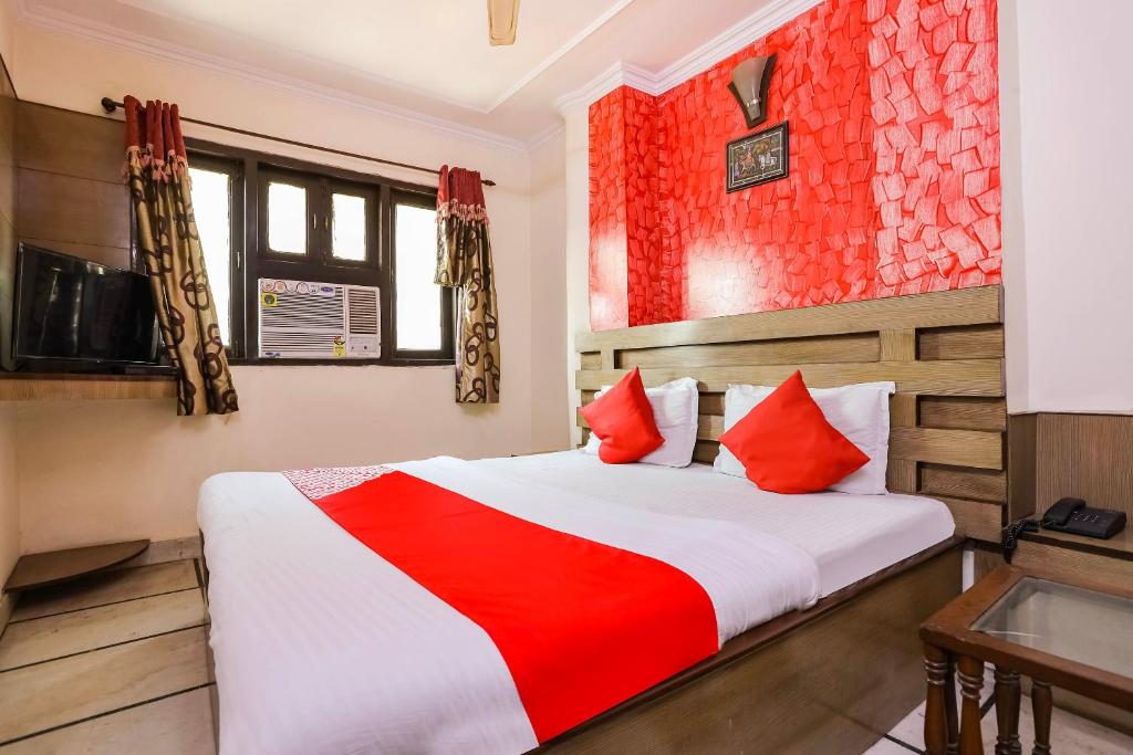 Трехместный (Трехместный номер Делюкс), OYO 66187 Hotel The Royal Inn