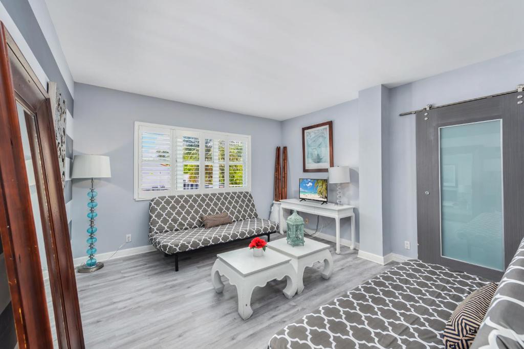 Апартаменты (Апартаменты Делюкс), South Beach Suites in Ocean Drive