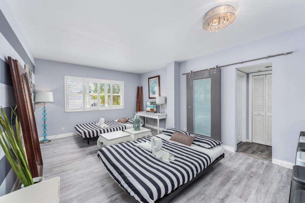 Апартаменты (Апартаменты Делюкс), South Beach Suites in Ocean Drive