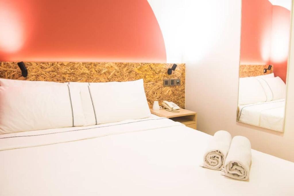 Двухместный (Улучшенный двухместный номер с 1 кроватью), OYO 148 I Hotel