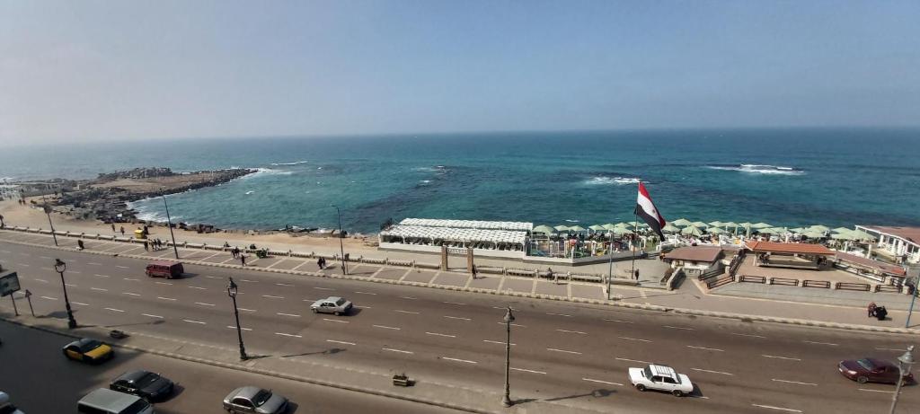 Queen Cleopatra - Couples Only, Александрия