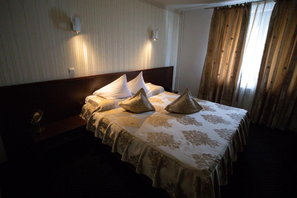 Двухместный (Улучшенный двухместный номер с 1 кроватью), Hotel Select Slobozia