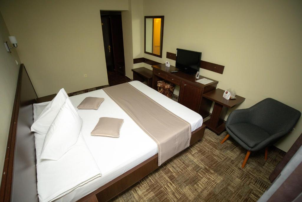 Двухместный (Стандартный двухместный номер с 1 кроватью), Hotel Select Slobozia