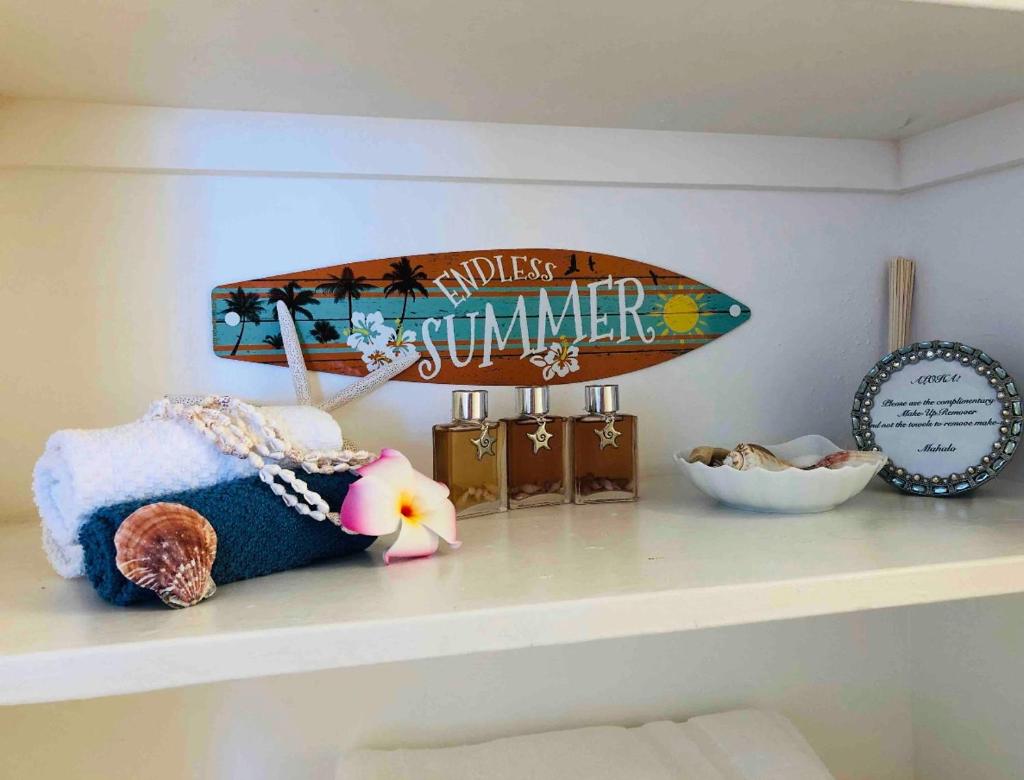 Студио (Номер-студия Делюкс с кроватью размера «queen-size»), MERMAID'S COVE WITH BREATHTAKING OCEAN VIEWS AT ILIKAI HOTEL