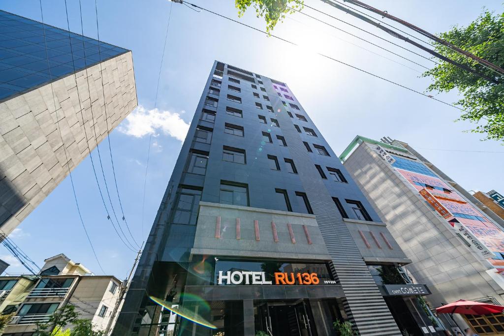 Hotel RU136, Сеул