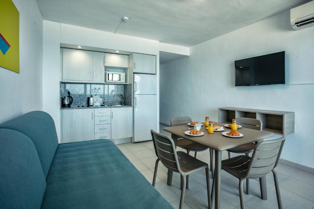 Pins Platja, Камбрильс