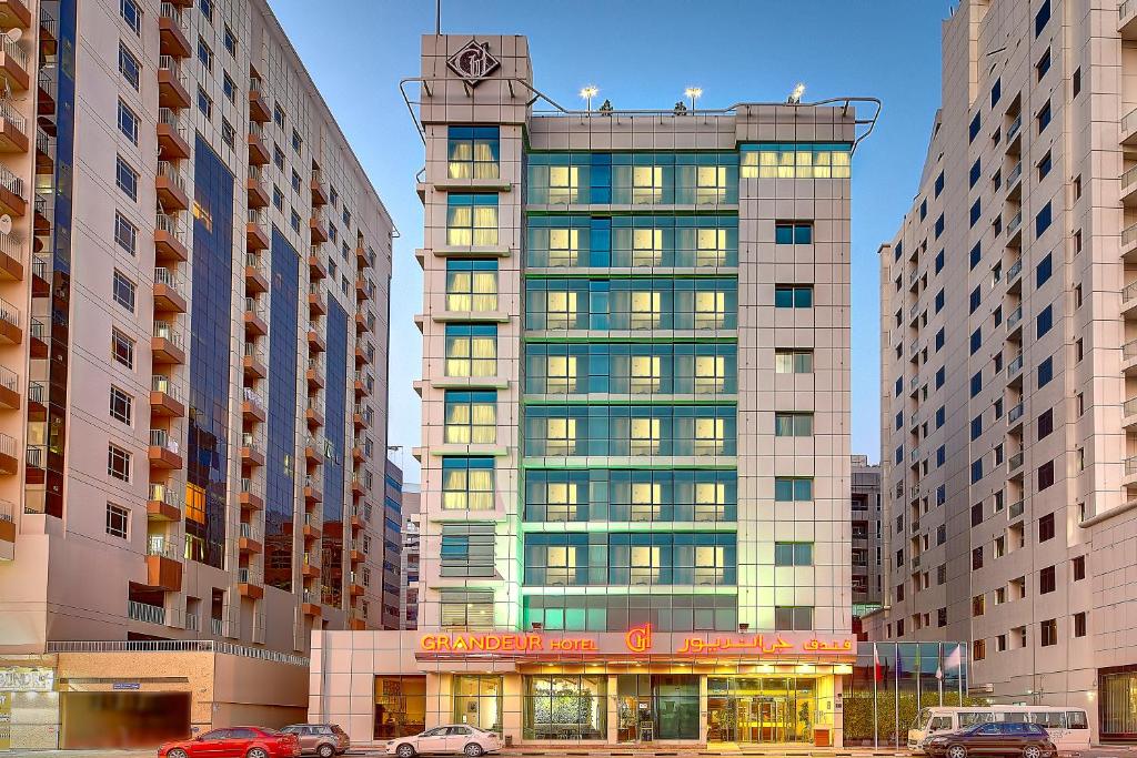 Отель Grandeur Hotel Al Barsha, Дубай