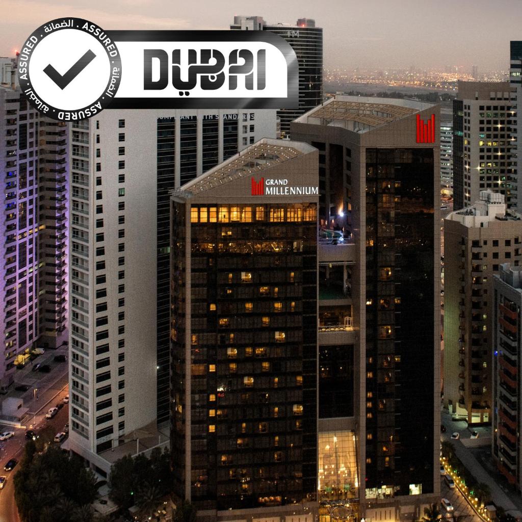 Отель Grand Millennium Dubai, Дубай