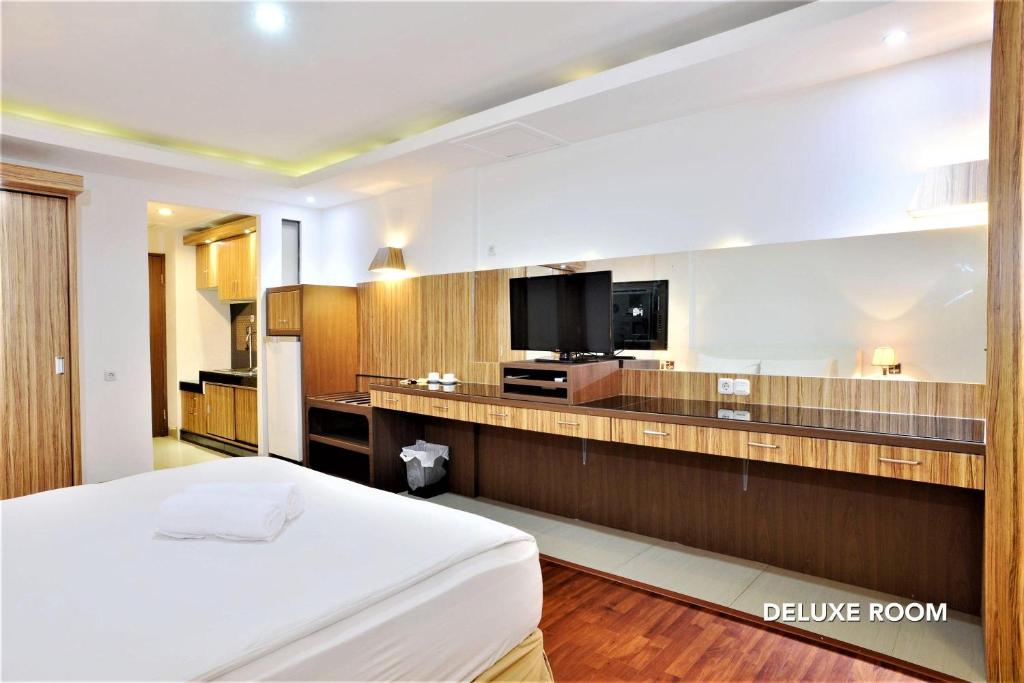 Двухместный (Двухместный номер Делюкс с 1 кроватью), ZEN Rooms Kasira Bintaro Sektor 7