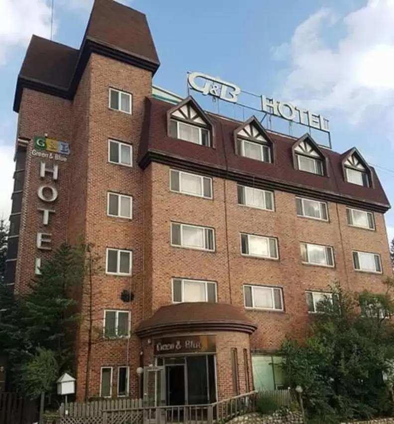 Green and Blue Hotel, Пхёнчхан