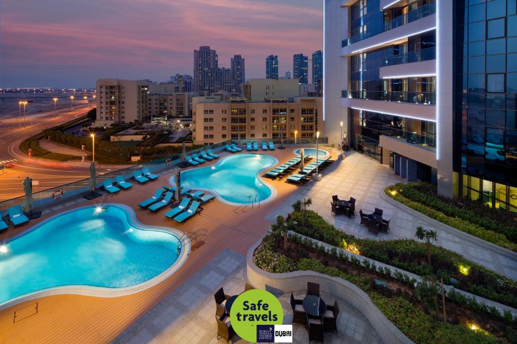 Отель Millennium Place Barsha Heights Hotel, Дубай