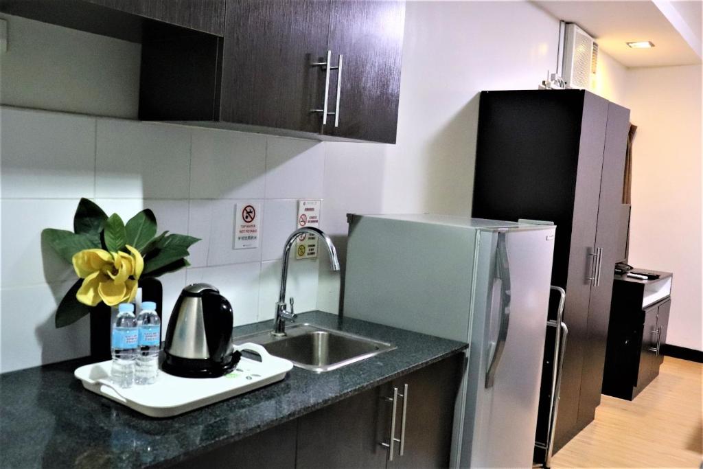 Двухместный (Номер Делюкс с кроватью размера «queen-size»), The Studio 18 Residences