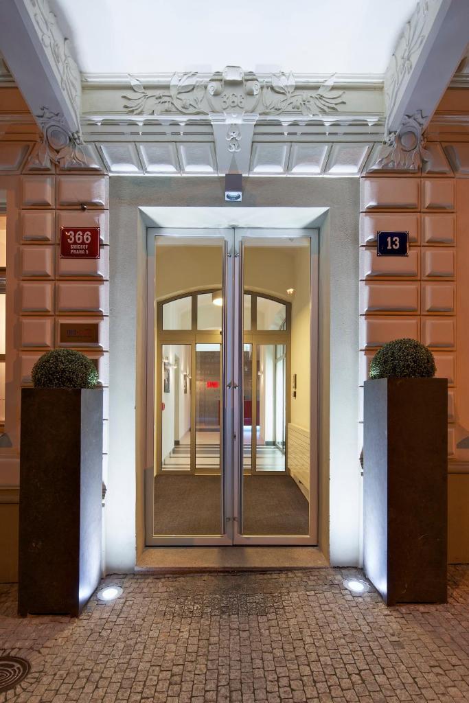 Отель Red & Blue Design Hotel Prague, Прага