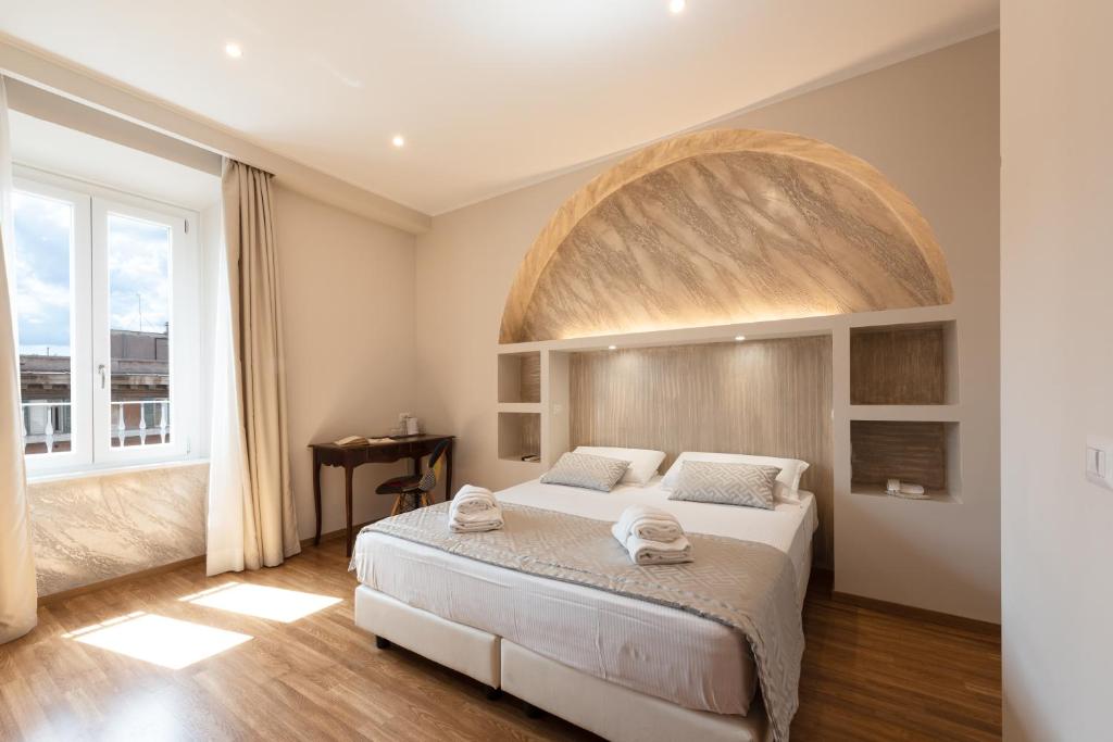 Top Floor Colosseo Guesthouse, Рим