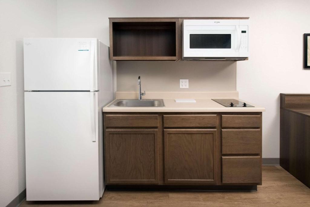 Двухместный (Queen Room  with Roll-In Shower - Disability Access/Non-Smoking), Woodspring Suites Orlando International Drive