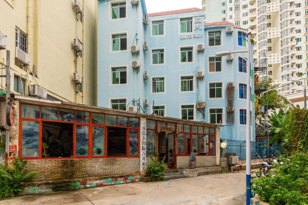 Sanya BlueSky International Youth Hostel, Санья