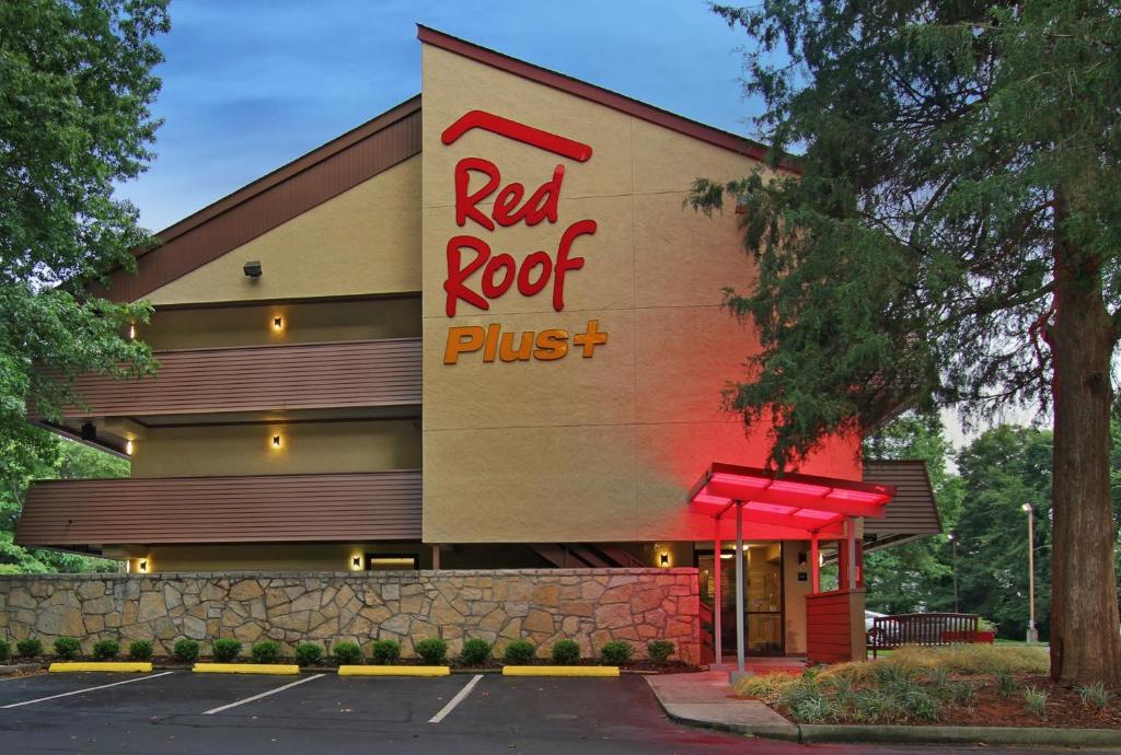 Red Roof Inn PLUS+ Atlanta - Buckhead, Атланта