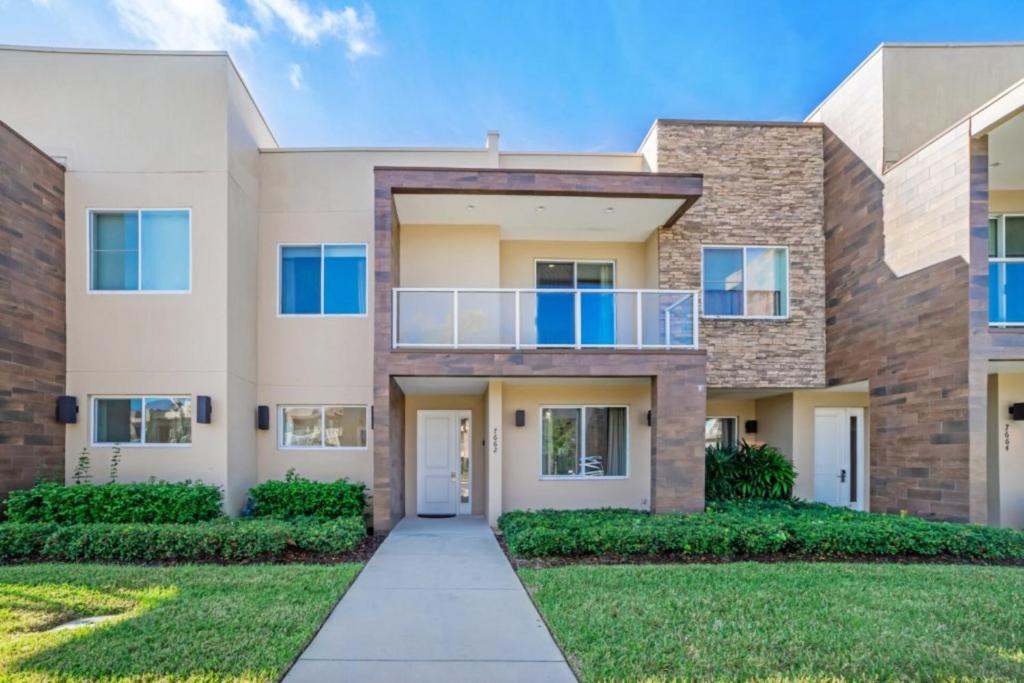 Imagine You and Your Family Renting this 5 Star Townhome on Magic Village Resort, Orlando Townhome 3704, Орландо
