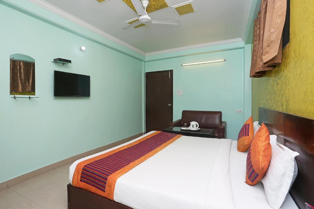OYO 10048 Hotel Aditya Inn, Нью-Дели