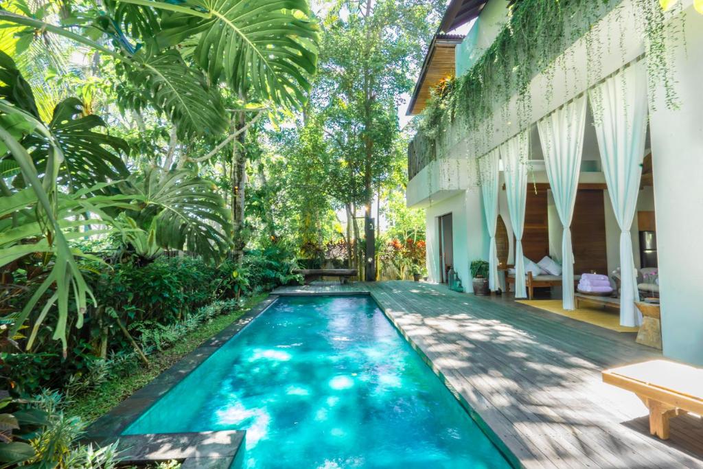 Вилла (Вилла с 3 спальнями, собственным бассейном и гидромассажной ванной), De Ubud Villas & Spa