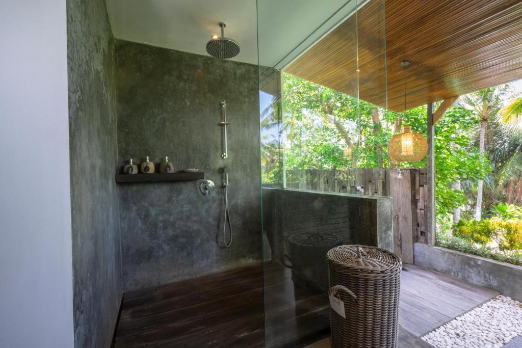 Сьюит (One-Bedroom Family Suite with Jacuzzi and  Free Benefit), De Ubud Villas & Spa