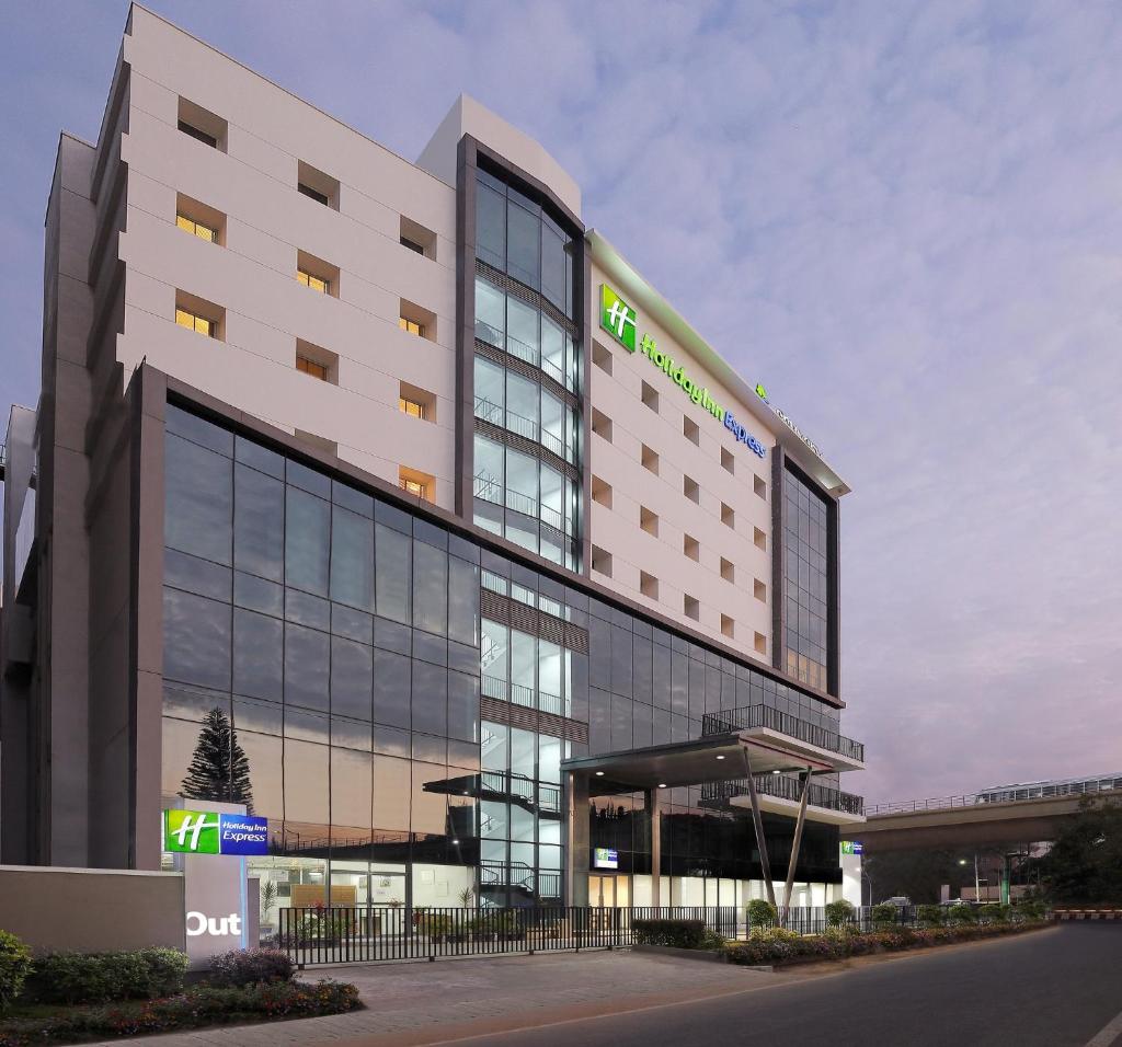 Holiday Inn Express Bengaluru Yeshwantpur, an IHG Hotel, Бангалор