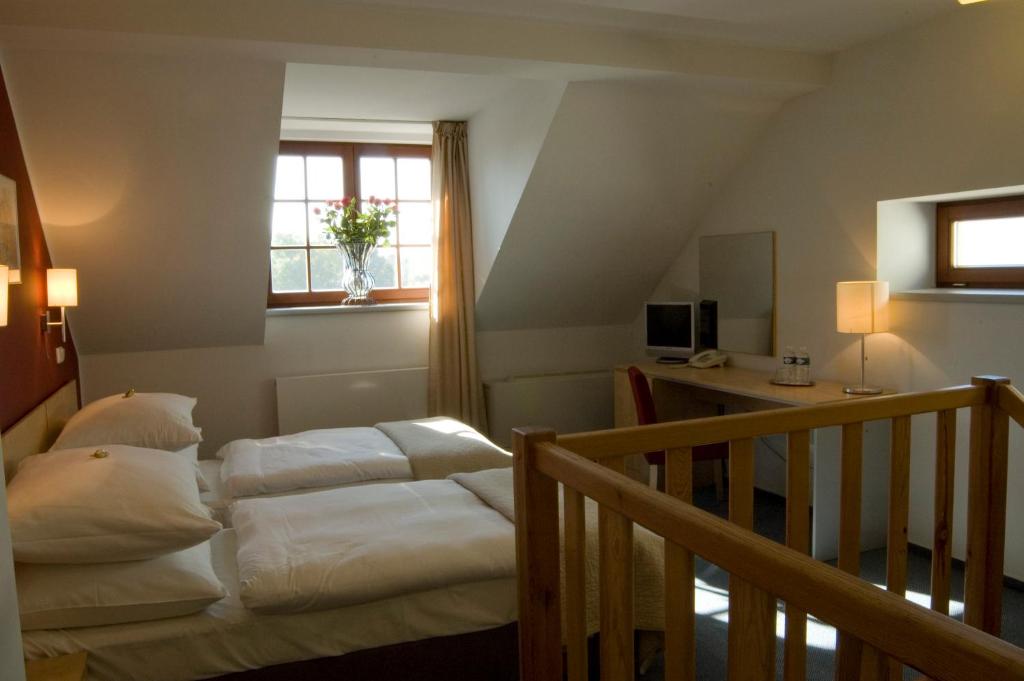 Отель Chvalská Tvrz, Прага