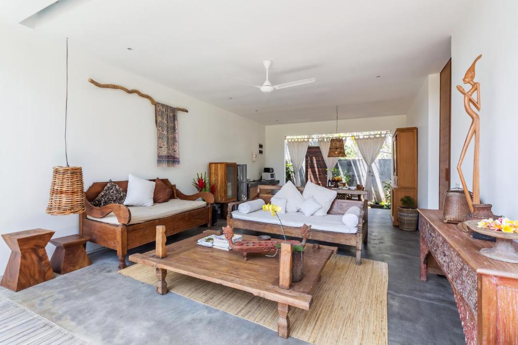 Вилла (Deluxe Two-Bedroom Villa with Private Pool and Free Benefit), De Ubud Villas & Spa