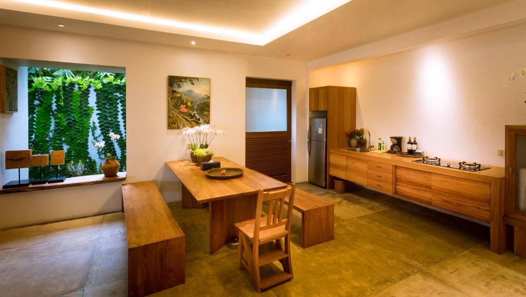 Вилла (Superior Two-Bedroom Villa with Private Pool and Free Benefit), De Ubud Villas & Spa