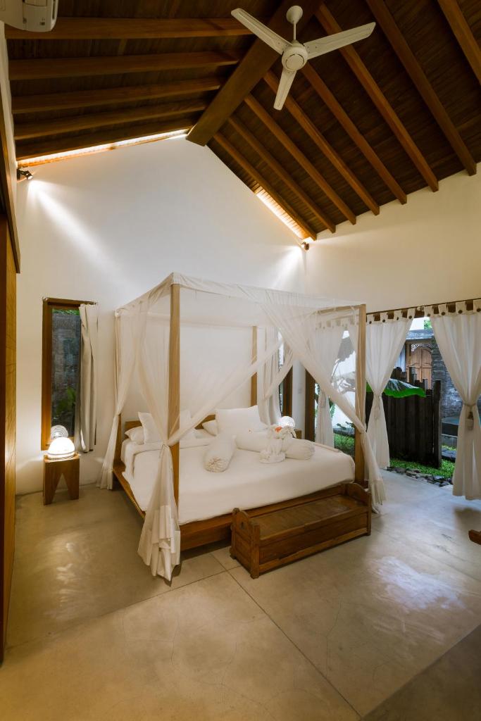 Вилла (Superior Two-Bedroom Villa with Private Pool and Free Benefit), De Ubud Villas & Spa