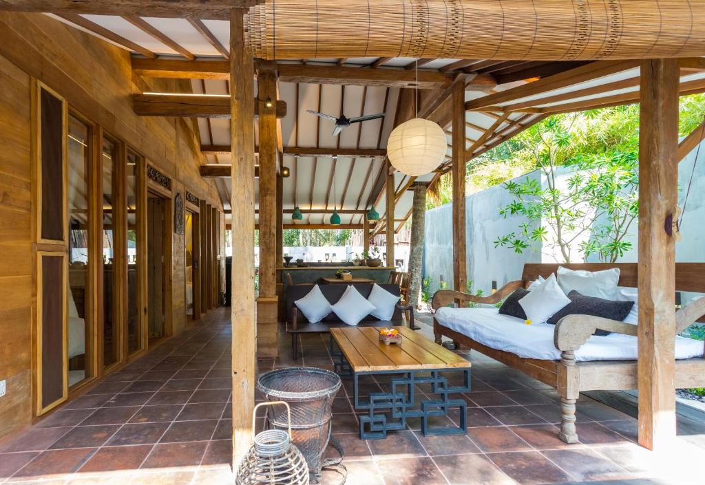 Вилла (Wooden Two-Bedroom Villa and Garden View), De Ubud Villas & Spa