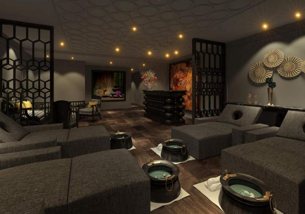 Hanoi Emerald Waters Hotel Valley, Ханой