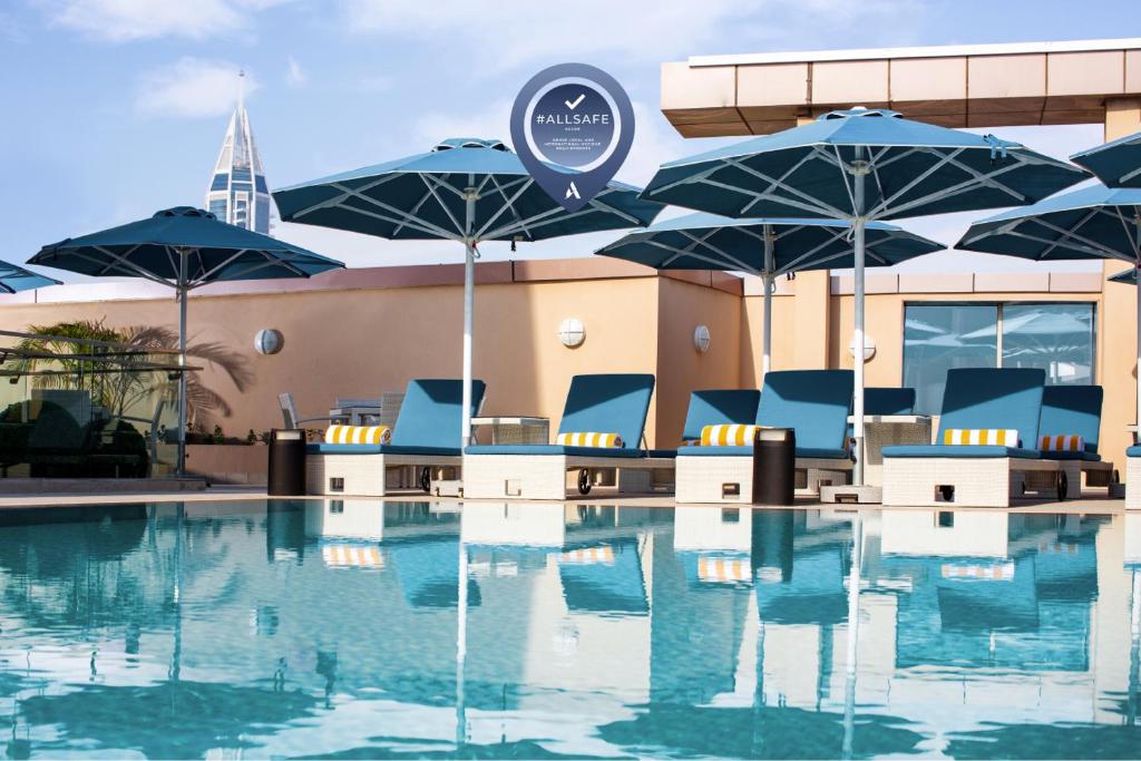 Отель Pullman Dubai Jumeirah Lakes Towers, Дубай