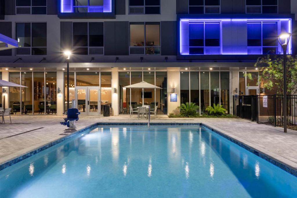 TRYP by Wyndham Orlando, Орландо