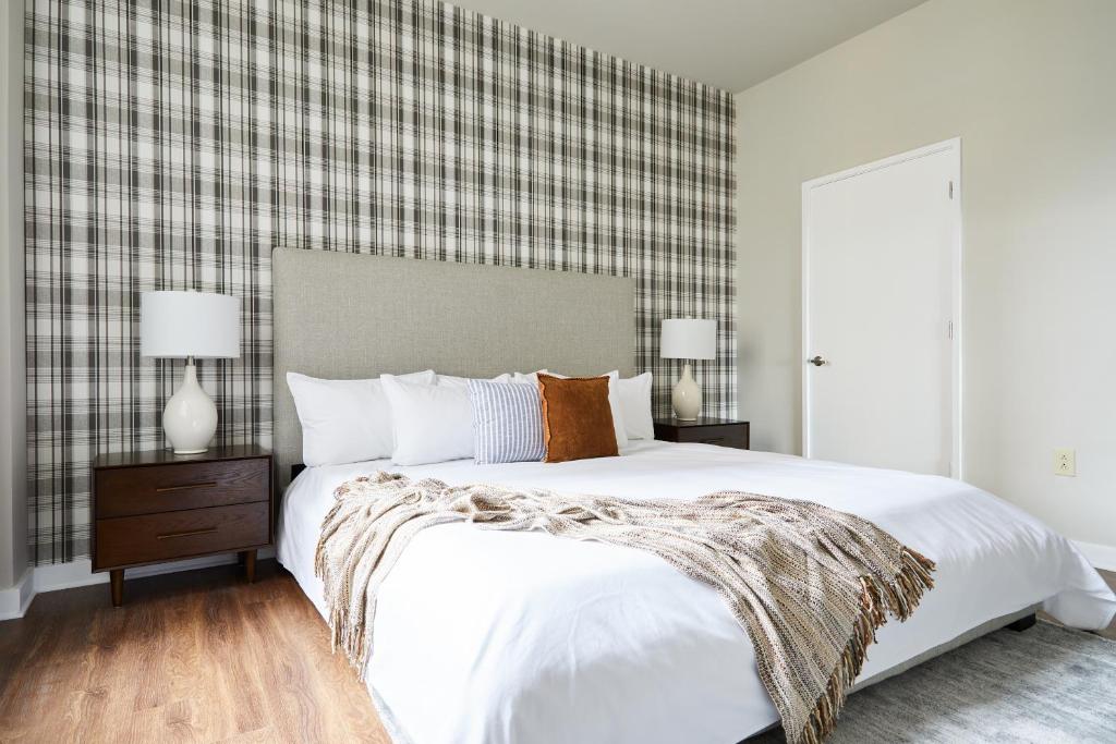 Сьюит (Люкс с кроватью размера «king-size»), Sonder l Liberty Place