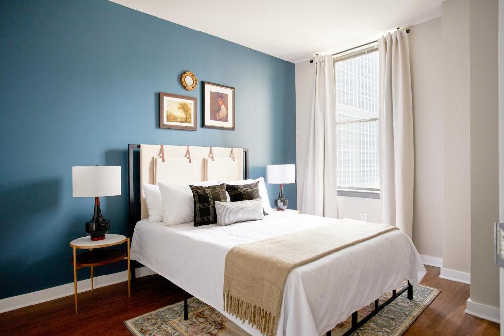 Сьюит (Люкс с кроватью размера «queen-size»), Sonder l Liberty Place