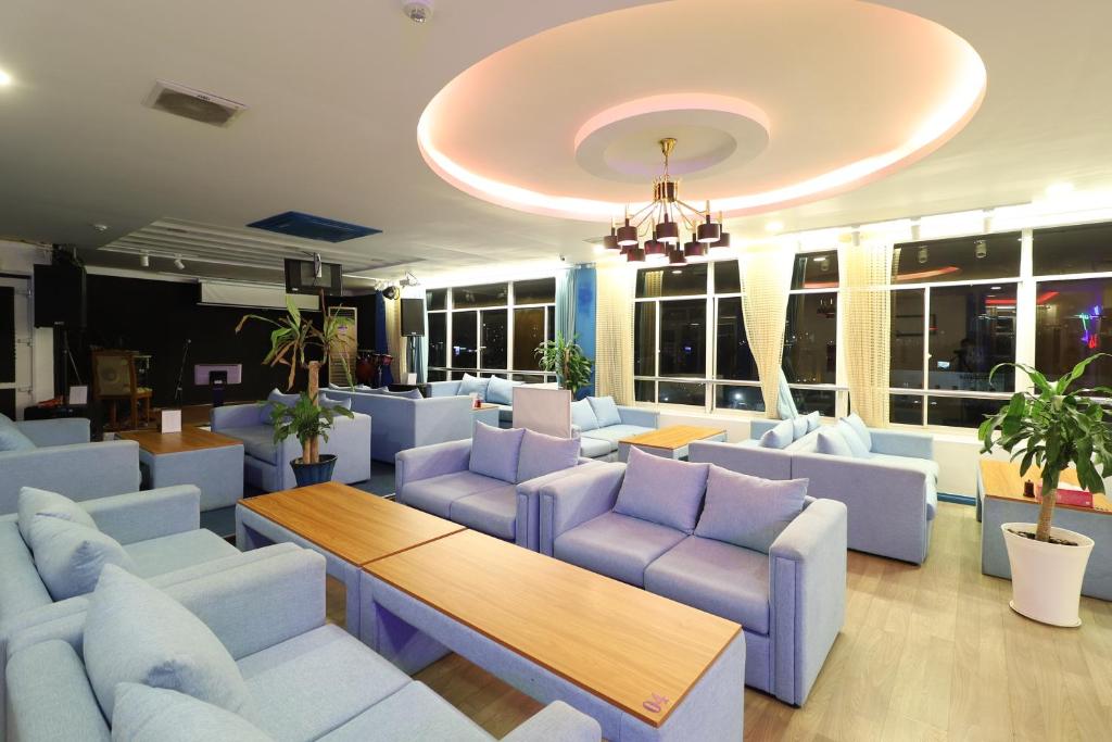 RedDoorz Plus near Hoang Van Thu Park 1, Хошимин