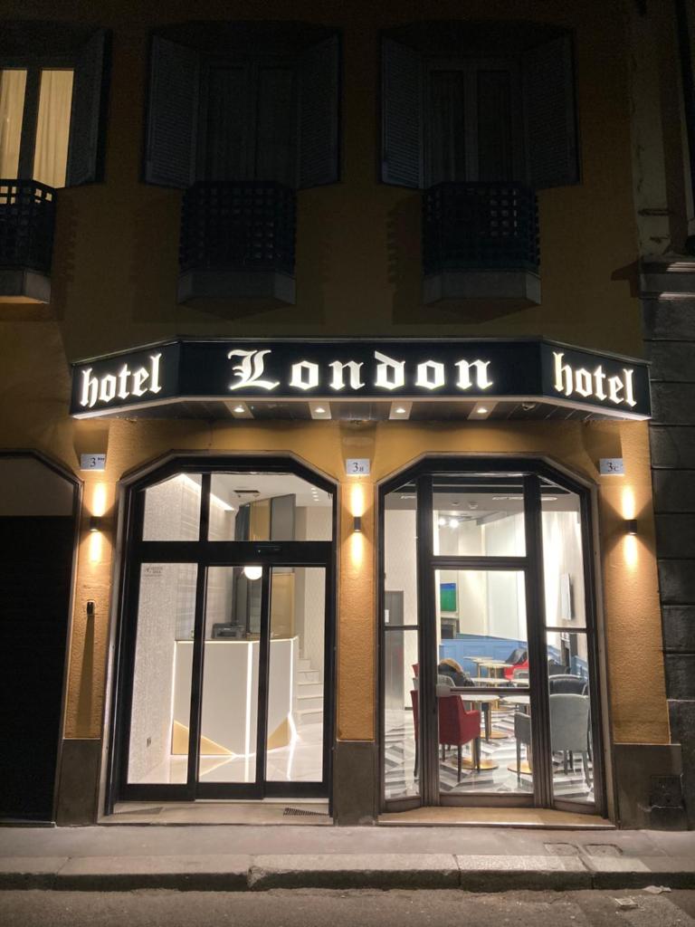 London Hotel, Милан