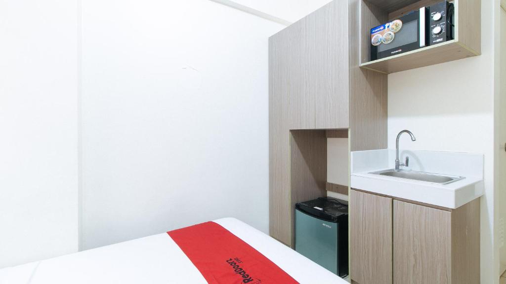 Двухместный (Номер Делюкс), RedDoorz Plus @ Urban Deca Tower Edsa 2