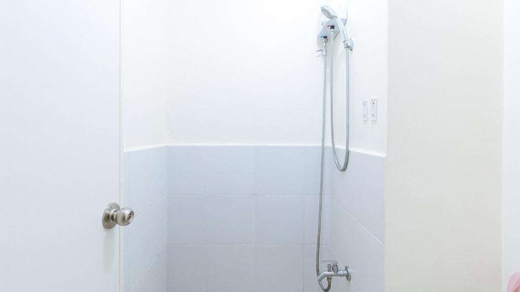 Двухместный (Номер Делюкс), RedDoorz Plus @ Urban Deca Tower Edsa 2