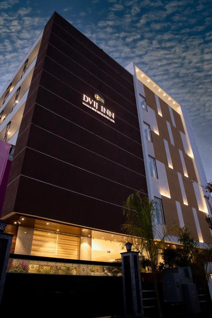 Hotel DVIJ INN, Джайпур